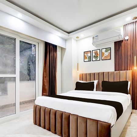 Super Hotel O Sector 43 Gurgaon Buitenkant foto