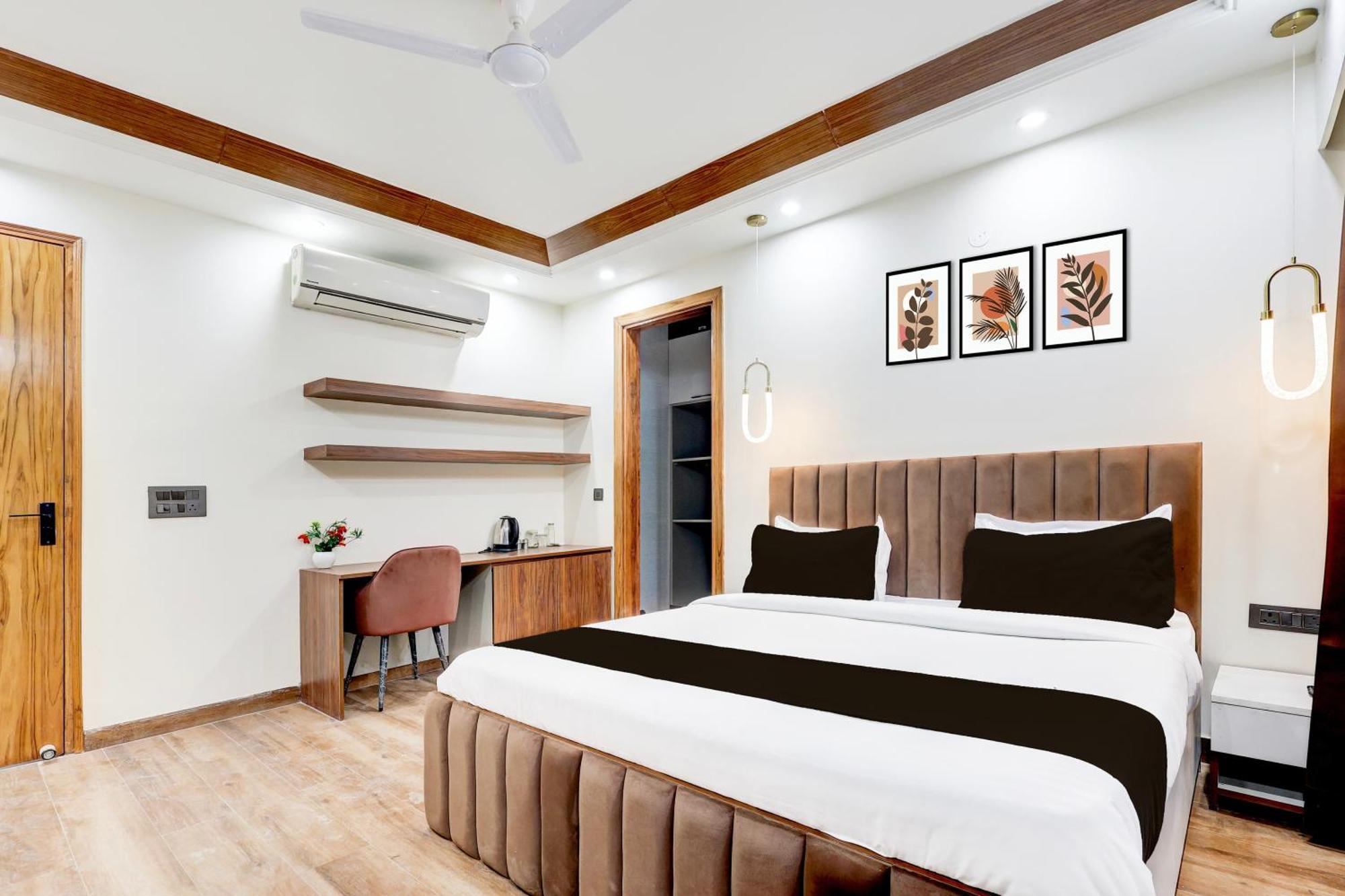 Super Hotel O Sector 43 Gurgaon Buitenkant foto