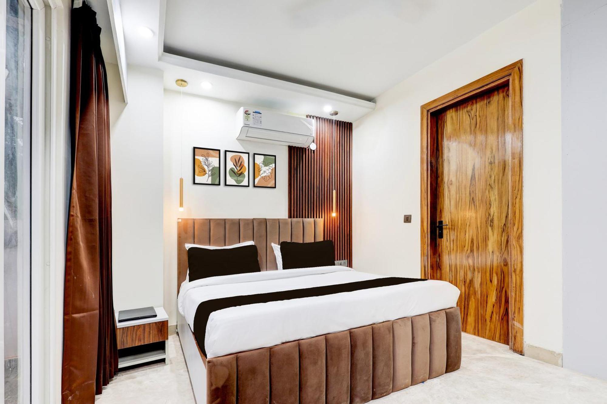Super Hotel O Sector 43 Gurgaon Buitenkant foto