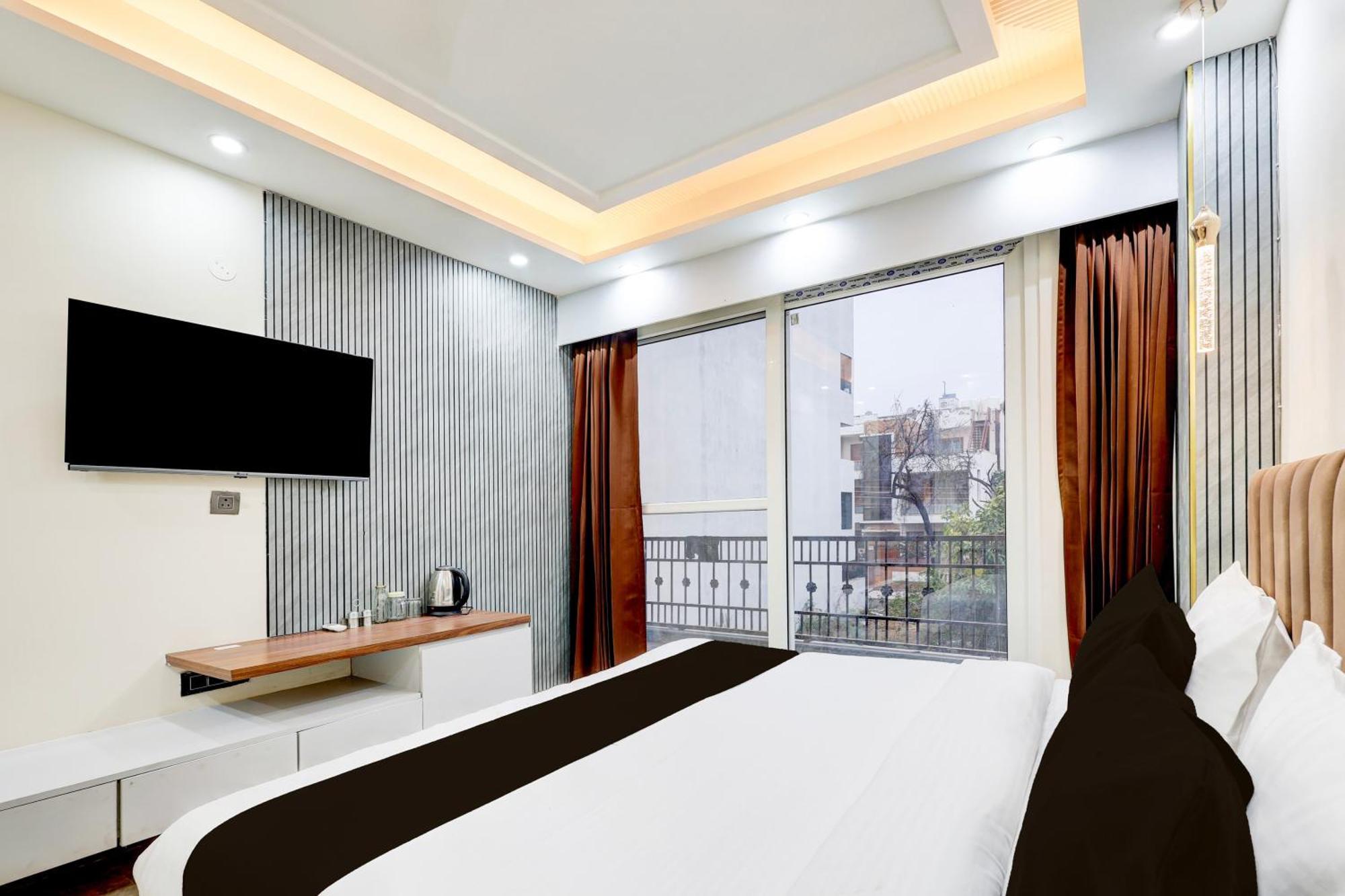 Super Hotel O Sector 43 Gurgaon Buitenkant foto